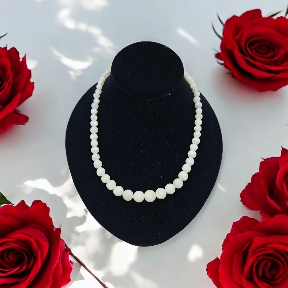 Vintage Balamuti Mother of Pearl Necklace Old Hand Cut Beads Graduating Size 18"
